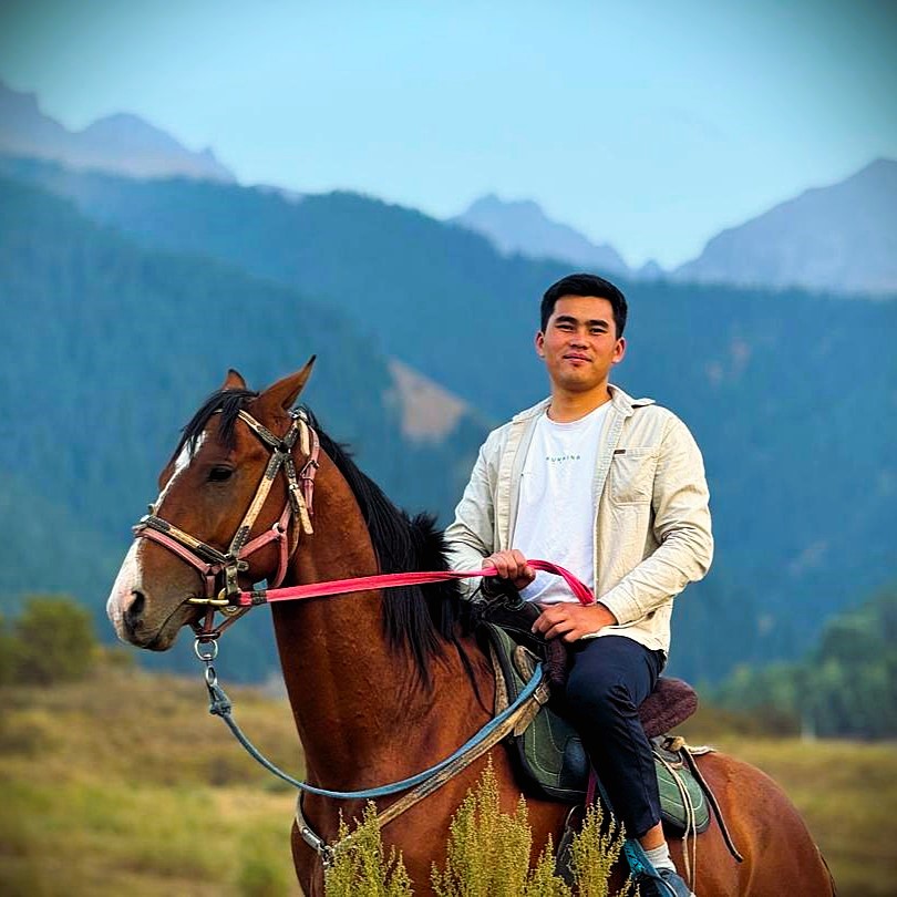 Bekjan - Local horseback riding guide specializing in equestrian mountain tours